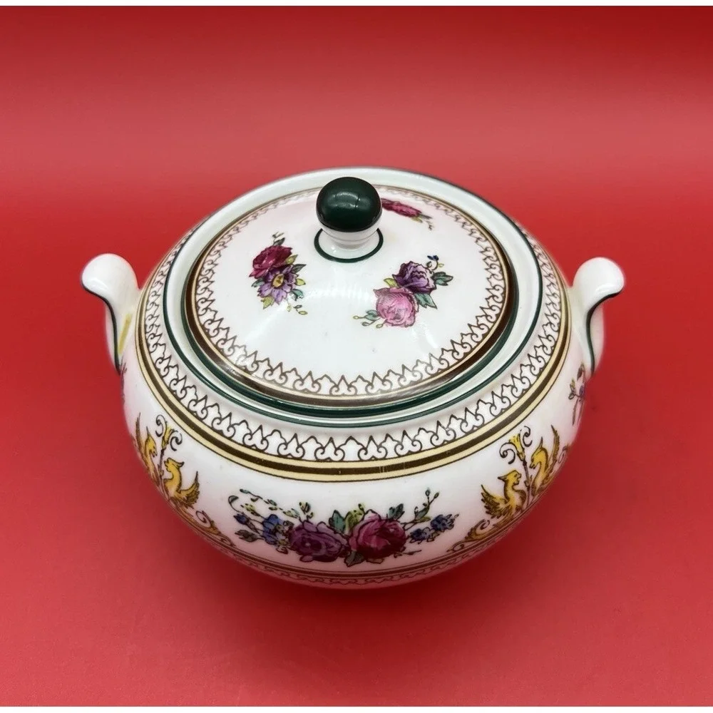 Wedgwood Columbia White Green Trim: Sugar Bowl & Lid 3 3/4